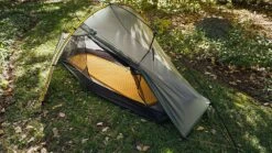 Tarptent Moment DW -Tent Specialty Store mtdw crossingpole2